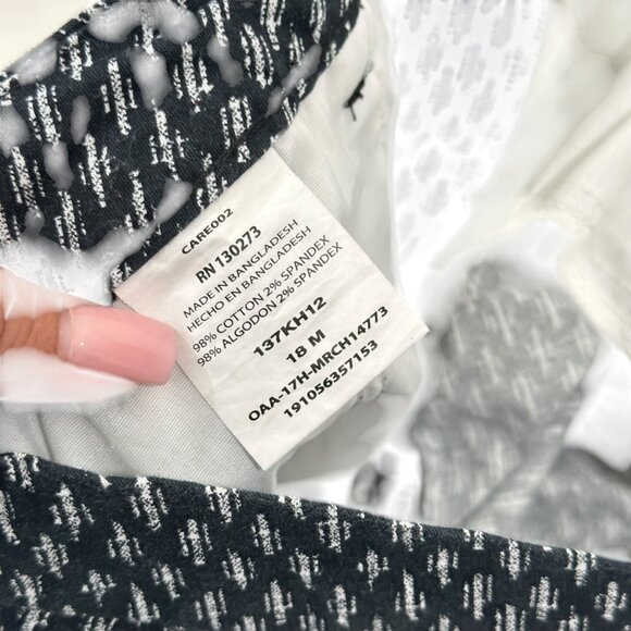 Riders By Lee Women 6" Inseam Black & White Printed Cotton/Spandex Shorts SZ 18M - Picture 4 of 12